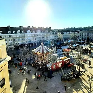 https://f2-avec-sauna-vue-dexception-place-de-la-mairie.fr-paris.fr